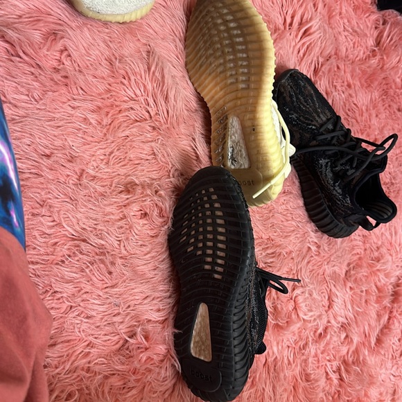 2 pairs of Yeezy 350’s for $175 or $100 each !! - Picture 3 of 5